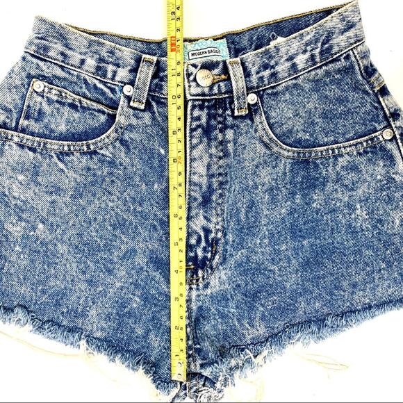 Sasson Vintage RARE Acid Wash Cutoff Denim Jean Shorts 6 - Picture 7 of 16